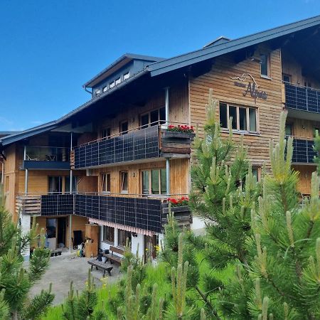 Gaestehaus Alpina Riezlern Zewnętrze zdjęcie
