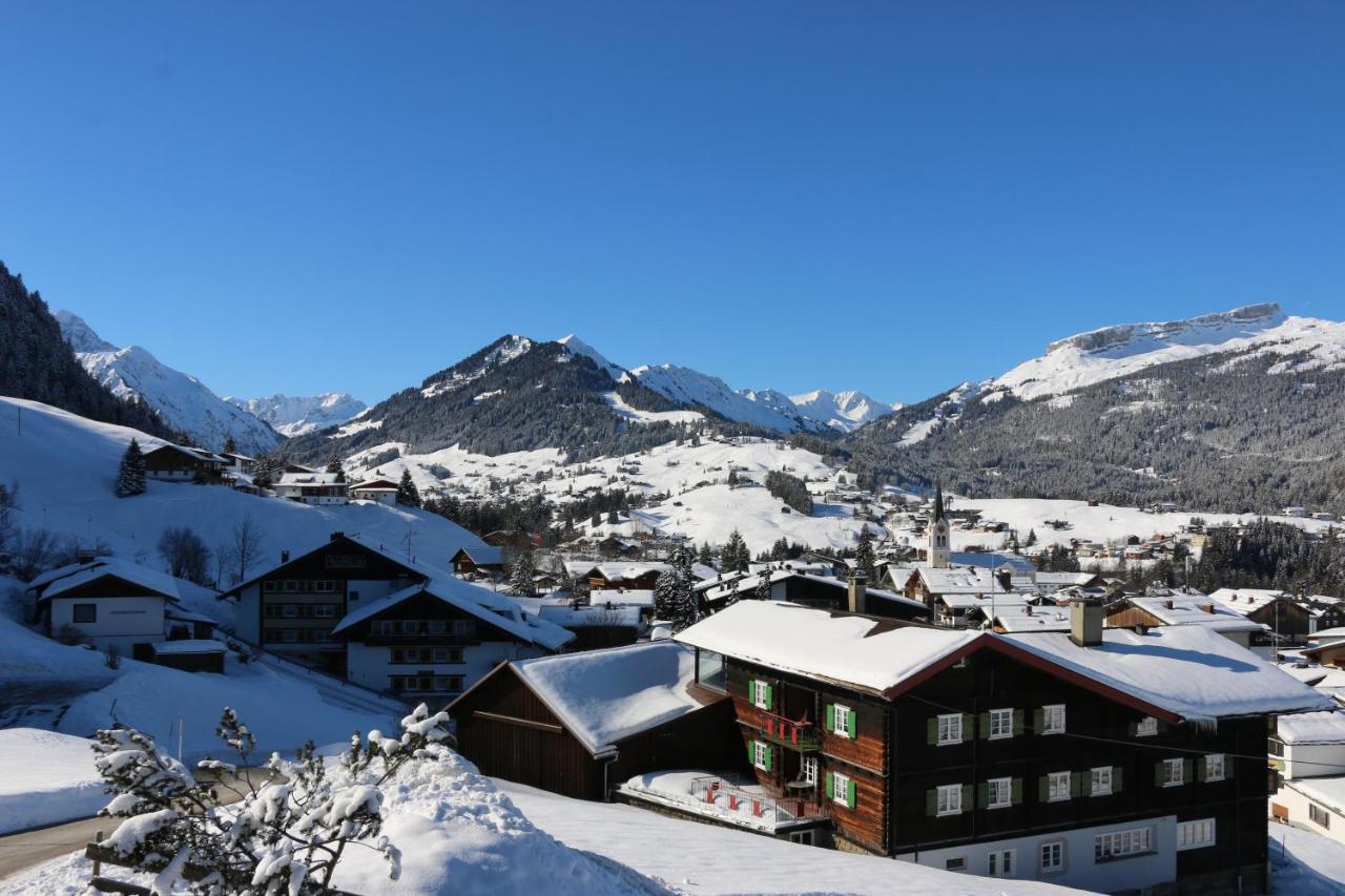 Gaestehaus Alpina Riezlern Zewnętrze zdjęcie