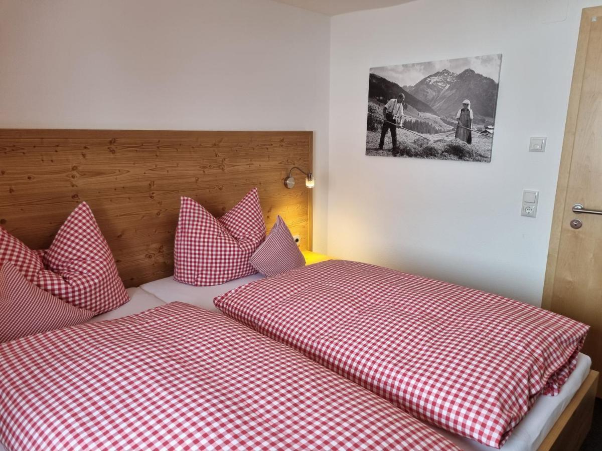 Gaestehaus Alpina Riezlern Zewnętrze zdjęcie