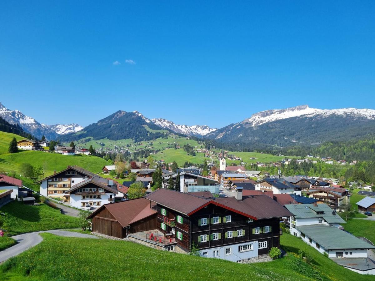 Gaestehaus Alpina Riezlern Zewnętrze zdjęcie